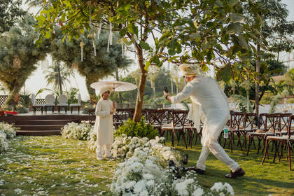 Aisle / Walkway and Stage — Wedding decor — Casa Waters